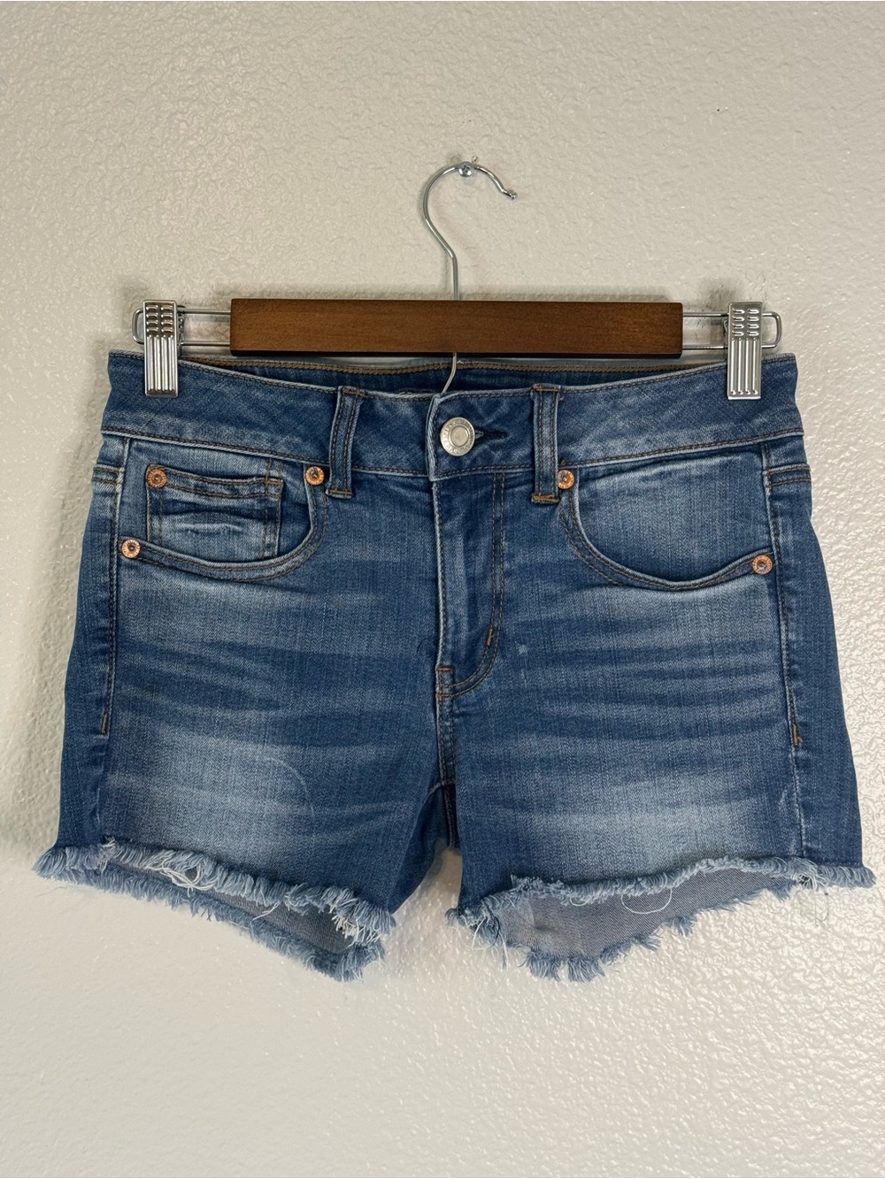 American Eagle Midi Denim Shorts Super Stretch Raw Hem Size 2